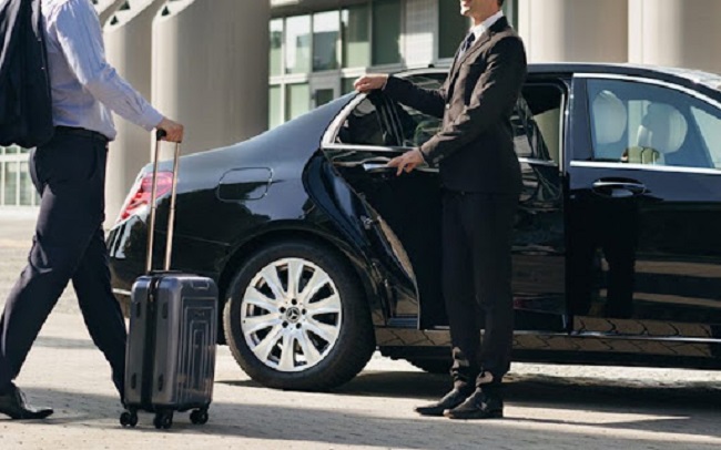 Home 11 Best Airport Limo Service