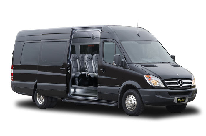 Home 9 luxury minibus hire Qatar